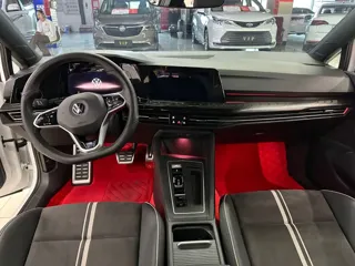 Volkswagen Golf 2023 купить из Китая, цена 2 082 000 ₽ — Suifenhe Auto