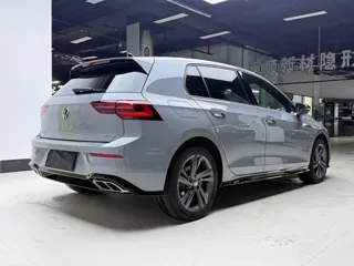 Volkswagen Golf 2023 купить из Китая, цена 2 266 000 ₽ — Suifenhe Auto