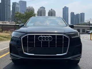 Audi Q7 2024 купить из Китая, цена 10 088 000 ₽ — Suifenhe Auto