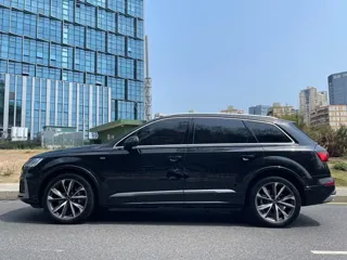 Audi Q7 2024 купить из Китая, цена 10 088 000 ₽ — Suifenhe Auto