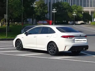 Toyota Levin 2023 купить из Китая, цена 1 848 000 ₽ — Suifenhe Auto