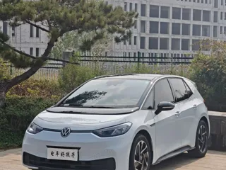 Volkswagen ID.3 2023 купить из Китая, цена 1 803 000 ₽ — Suifenhe Auto