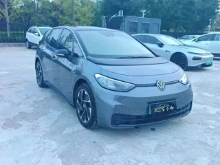 Volkswagen ID.3 2023 купить из Китая, цена 1 626 000 ₽ — Suifenhe Auto