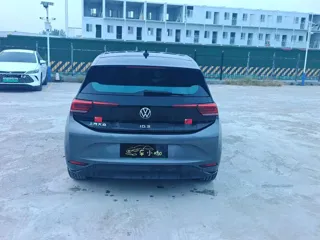Volkswagen ID.3 2023 купить из Китая, цена 1 626 000 ₽ — Suifenhe Auto