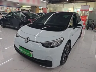 Volkswagen ID.3 2023 купить из Китая, цена 1 672 000 ₽ — Suifenhe Auto