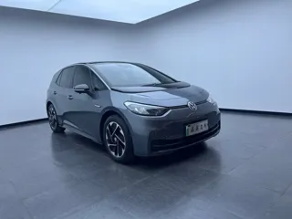 Volkswagen ID.3 2023 купить из Китая, цена 1 788 000 ₽ — Suifenhe Auto