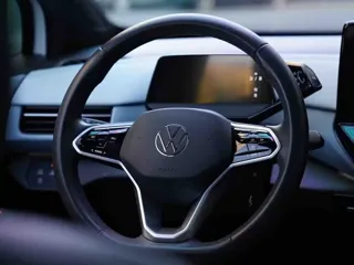 Volkswagen ID.4 X 2023 купить из Китая, цена 3 687 000 ₽ — Suifenhe Auto