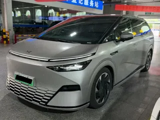 Xpeng X9 2024 купить из Китая, цена 7 690 000 ₽ — Suifenhe Auto