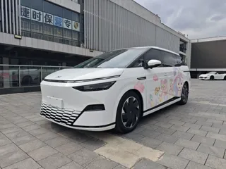 Xpeng X9 2024 купить из Китая, цена 7 861 000 ₽ — Suifenhe Auto