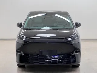 Xpeng X9 2024 купить из Китая, цена 7 898 000 ₽ — Suifenhe Auto