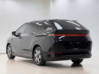 Xpeng X9 2024 купить из Китая, цена 7 898 000 ₽ — Suifenhe Auto