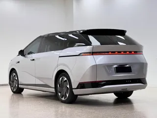 Xpeng X9 2024 купить из Китая, цена 7 769 000 ₽ — Suifenhe Auto