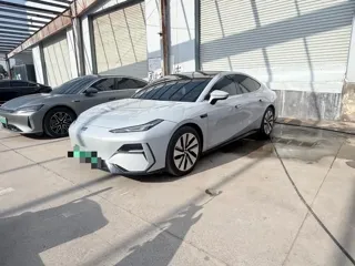 Geely E8 2024 купить из Китая, цена 3 505 000 ₽ — Suifenhe Auto