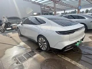 Geely E8 2024 купить из Китая, цена 3 505 000 ₽ — Suifenhe Auto