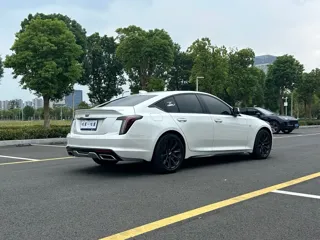 Cadillac CT5 2024 купить из Китая, цена 4 209 000 ₽ — Suifenhe Auto
