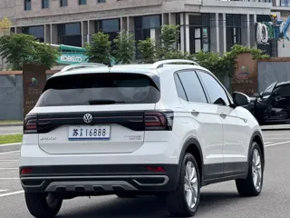 Volkswagen T-Cross 2020 купить из Китая, цена 1 373 000 ₽ — Suifenhe Auto