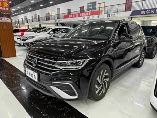 Volkswagen Tiguan 2024 купить из Китая, цена 3 272 000 ₽ — Suifenhe Auto
