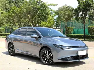 Xpeng P5 2023 купить из Китая, цена 3 237 000 ₽ — Suifenhe Auto