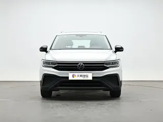 Volkswagen Tiguan 2024 купить из Китая, цена 2 930 000 ₽ — Suifenhe Auto