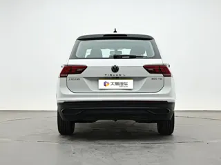 Volkswagen Tiguan 2024 купить из Китая, цена 2 930 000 ₽ — Suifenhe Auto