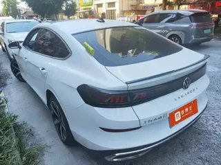 Volkswagen Lamando 2024 купить из Китая, цена 2 389 000 ₽ — Suifenhe Auto