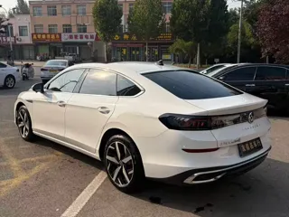 Volkswagen Lamando 2023 купить из Китая, цена 1 820 000 ₽ — Suifenhe Auto