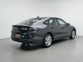 Volkswagen Lamando 2023 купить из Китая, цена 1 466 000 ₽ — Suifenhe Auto