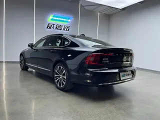 Volvo S90 2024 купить из Китая, цена 4 803 000 ₽ — Suifenhe Auto