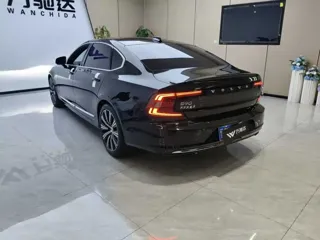 Volvo S90 2024 купить из Китая, цена 4 925 000 ₽ — Suifenhe Auto