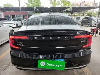 Volvo S90 2024 купить из Китая, цена 5 218 000 ₽ — Suifenhe Auto