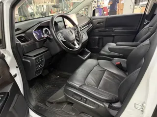 Honda Odyssey 2024 купить из Китая, цена 4 058 000 ₽ — Suifenhe Auto