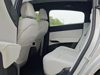 Xpeng G6 2024 купить из Китая, цена 3 675 000 ₽ — Suifenhe Auto