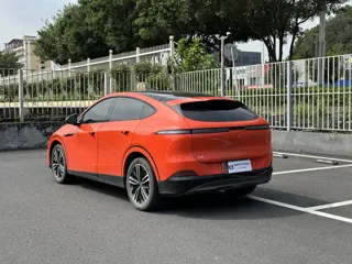 Xpeng G6 2023 купить из Китая, цена 4 585 000 ₽ — Suifenhe Auto