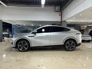 Xpeng G6 2023 купить из Китая, цена 4 604 000 ₽ — Suifenhe Auto