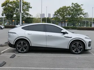 Xpeng G6 2023 купить из Китая, цена 4 361 000 ₽ — Suifenhe Auto