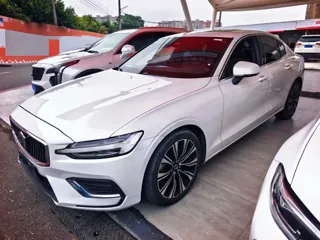Volvo S60 2024 купить из Китая, цена 3 362 000 ₽ — Suifenhe Auto