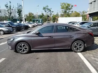MG MG 5 2024 купить из Китая, цена 1 257 000 ₽ — Suifenhe Auto