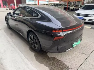 Xpeng P7 2023 купить из Китая, цена 4 159 000 ₽ — Suifenhe Auto