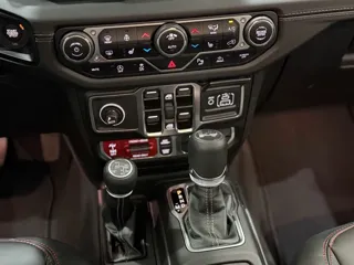 Jeep Wrangler 2025 купить из Китая, цена 9 829 000 ₽ — Suifenhe Auto