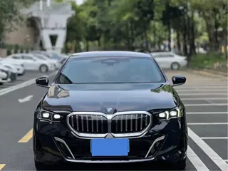BMW 5-Series 2024 купить из Китая, цена 5 827 000 ₽ — Suifenhe Auto