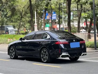 BMW 5-Series 2024 купить из Китая, цена 5 827 000 ₽ — Suifenhe Auto