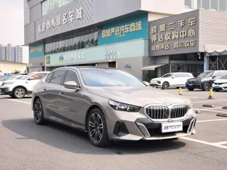 BMW 5-Series 2024 купить из Китая, цена 5 870 000 ₽ — Suifenhe Auto