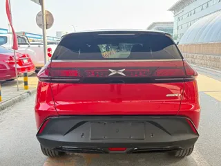 Xpeng G3 2019 купить из Китая, цена 3 020 000 ₽ — Suifenhe Auto