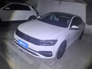 Volkswagen Lamando 2019 купить из Китая, цена 1 414 000 ₽ — Suifenhe Auto