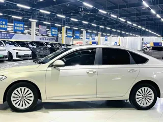 Volkswagen Lavida 2020 купить из Китая, цена 1 472 000 ₽ — Suifenhe Auto