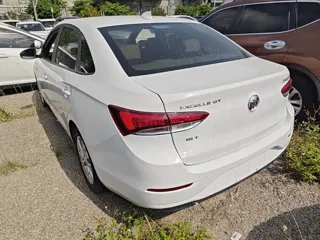 Buick Excelle GT 2020 купить из Китая, цена 963 000 ₽ — Suifenhe Auto