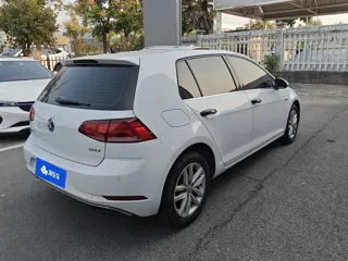 Volkswagen Golf 2019 купить из Китая, цена 1 341 000 ₽ — Suifenhe Auto