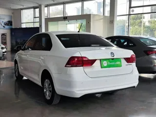 Volkswagen Santana 2020 купить из Китая, цена 1 299 000 ₽ — Suifenhe Auto