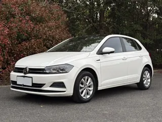 Volkswagen Polo 2019 купить из Китая, цена 1 353 000 ₽ — Suifenhe Auto