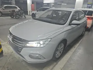Roewe i5 2021 купить из Китая, цена 1 102 000 ₽ — Suifenhe Auto